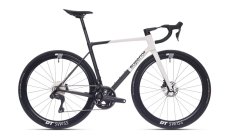 Superior RR 9.8 / Matte Carbon / White 2025 Průměr kol: 28" (700C), Velikost rámu: XL, Výška jezdce: 185 - 200 cm: SKLADEM