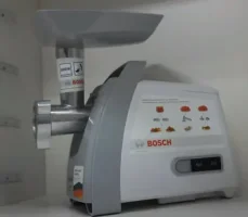 BOSCH MFW45020 / Mlynček na mäso / 500W / veľký plniaci otvor / spracovanie 2.7kg-min (MFW45020)
