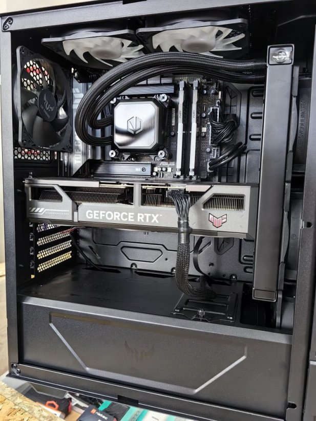 BOHEMIAPC GAMER ULTRA - Herní INTEL CORE ULTRA 5, 2TB M.2, RTX 5060Ti 16GB, 32 GB DDR5, WIN 11 PRO, Wi-Fi - BCRU5RTX5060Ti32GBDDR5