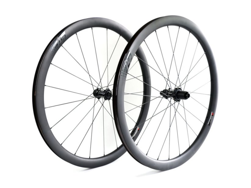 Zapletené kolesá LAPIERRE Road Disc 38 Carbon TL - HG11